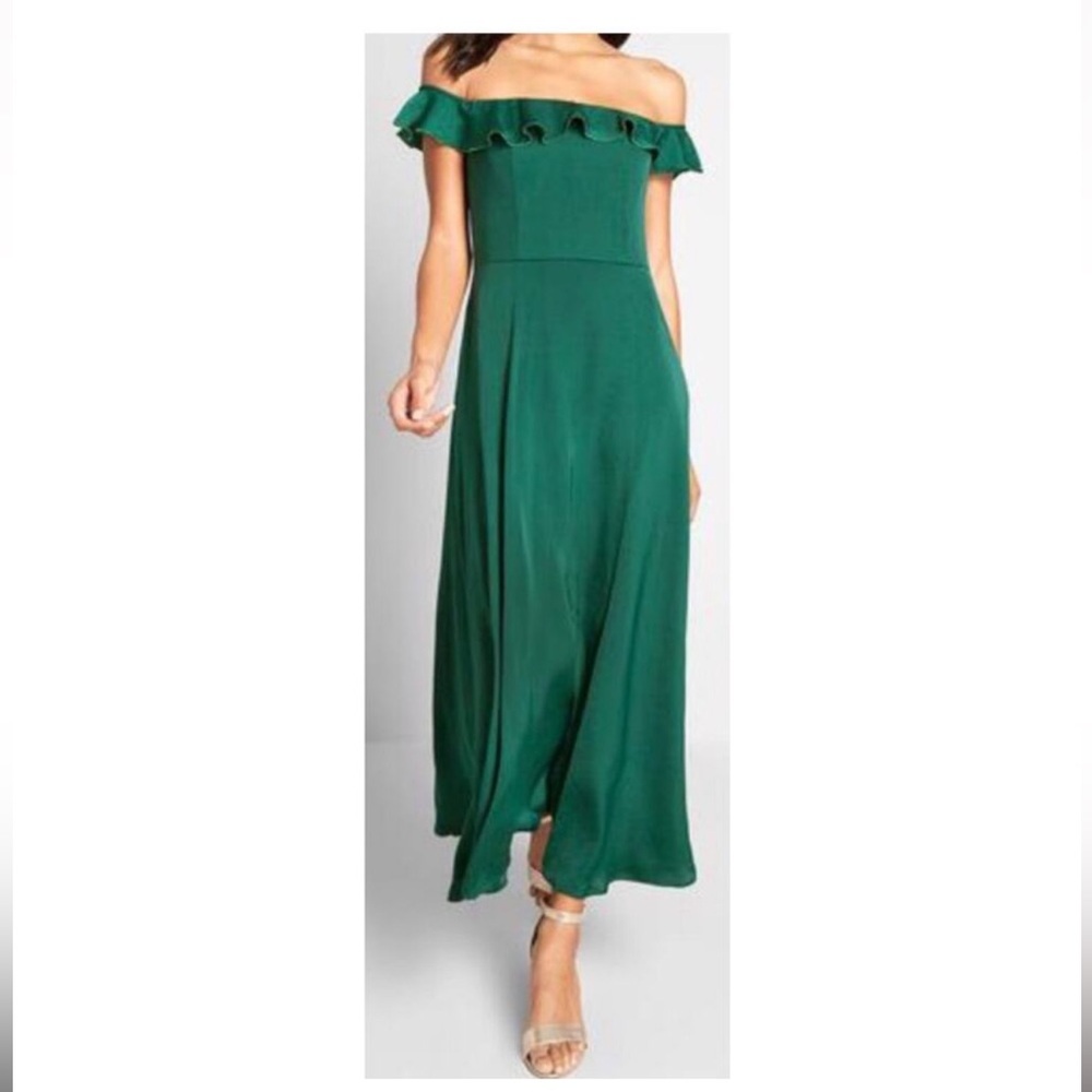 ModCloth Ruffled and Radiant Off-Shoulder emerald green dress NWT